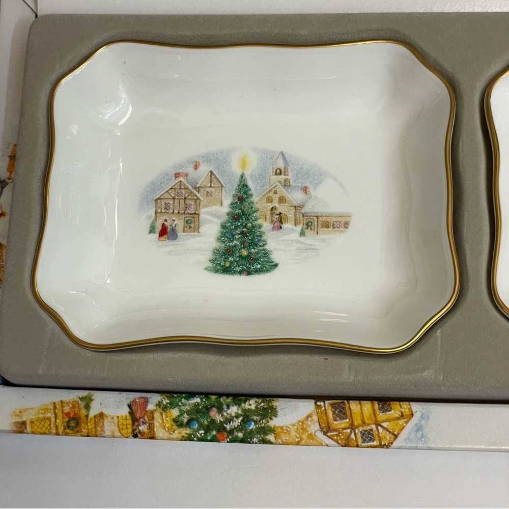 Mikasa Vintage Merry Christmas Chelsea Tray Trinket Dish Set of 2
